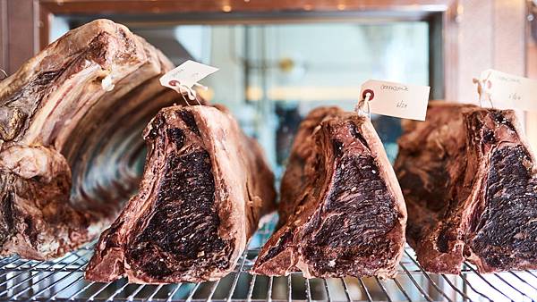 dry-aged-steaks-photo-by-ray-kachatorian.jpg