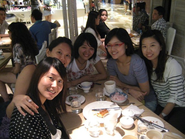 20100718 大學姊妹聚餐3.jpg