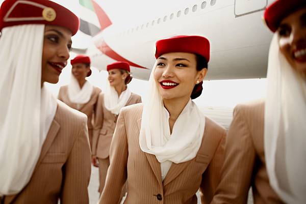 emirates_images_cabin_crew_april27_2009_15721_hi-res_tiff