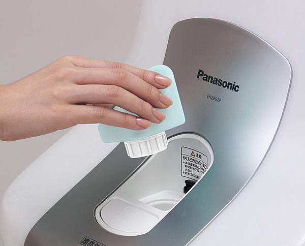 Panasonic EH2862P遠紅外線泡腳機，使用100CC的水量即可達到泡腳的效果