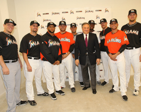 new-look-miami-marlins-team-photo.png