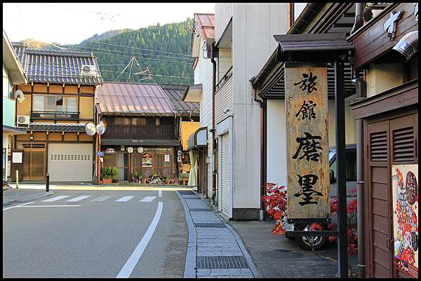 名古屋通勤 岐阜 郡上八幡城下町的秋天散步 小馨眼旅行說明書 痞客邦