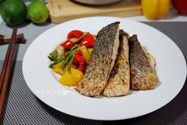 海鮮料理 香煎蒜片鱸魚排 十分鐘簡單端出宴客菜 千千小芋頭 痞客邦
