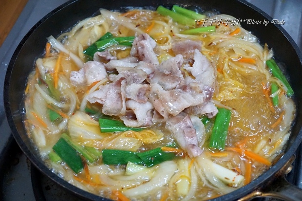 泡菜豬肉粉絲煲20.JPG