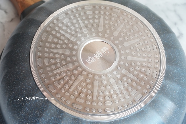 總舖師日本大金麥飯石塗層34公分不沾鍋炒鍋11.JPG 總舖師日本大金麥飯石塗層34公分不沾鍋炒鍋11.JPG