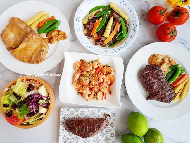 得意的 天橄欖油 蒜片牛排 蒜香蝦 蒜片雞腿排 美美擺盤餐廳級美味料理上桌囉 Pinqueue