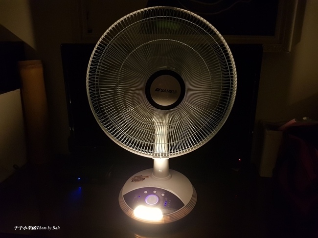 【SANSUI 山水】14吋LED智慧雙效驅蚊充電DC扇9.jpg 【SANSUI 山水】14吋LED智慧雙效驅蚊充電DC扇9.jpg