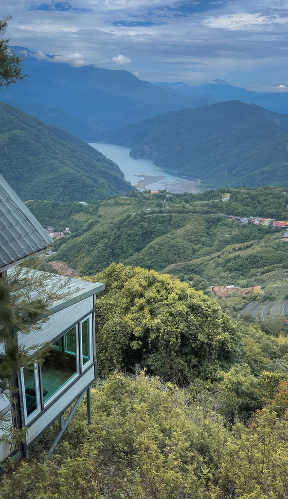 【南投清境住宿】茲心園渡假山莊．這裡是仙境吧🥰在絕美山湖景色