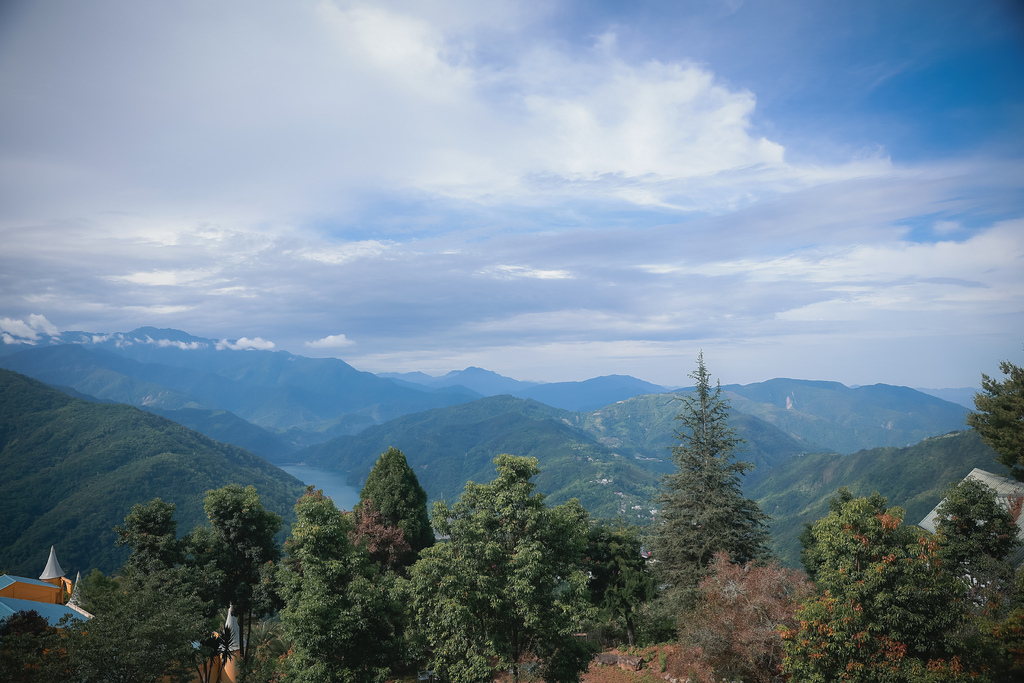 【南投清境住宿】茲心園渡假山莊．這裡是仙境吧🥰在絕美山湖景色