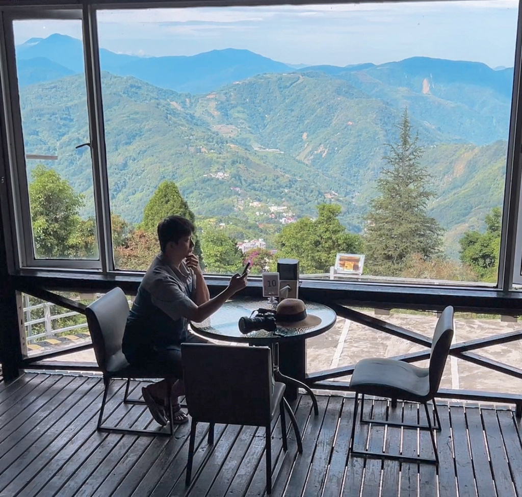 【南投清境住宿】茲心園渡假山莊．這裡是仙境吧🥰在絕美山湖景色