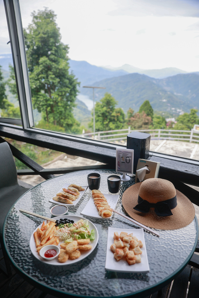 【南投清境住宿】茲心園渡假山莊．這裡是仙境吧🥰在絕美山湖景色
