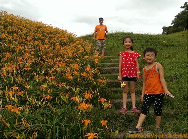 營地旁的小山丘 060