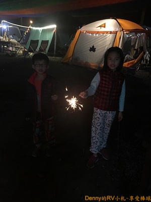 玩仙女棒(3) IMG_3502