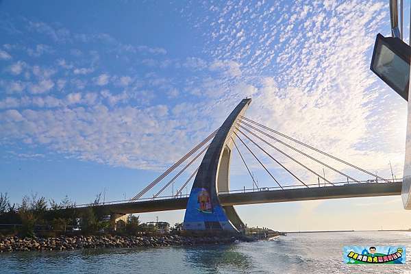 屏東大鵬灣玩法大公開 單車遊隙湖 划獨木舟 帆船體驗 跑跑卡丁車 盡情暢玩海陸的趣味活動吧 肉魯走遍全台灣 環遊全世界