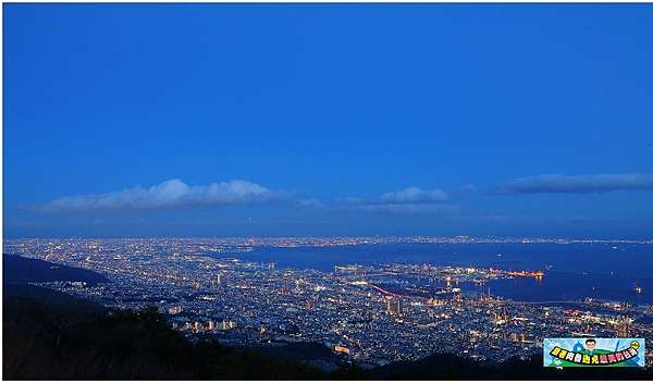 日本神戶景點 摩耶山掬星台夜景 日本新三大夜景 美不勝收的港灣美景 內含公車往返交通資訊 肉魯走遍全台灣 環遊全世界 日本神戶景點 摩耶山掬星台夜景 日本新三大夜景 美不勝收的港灣美景 內含公車往返交通資訊 肉魯走遍全台灣 環遊全世界