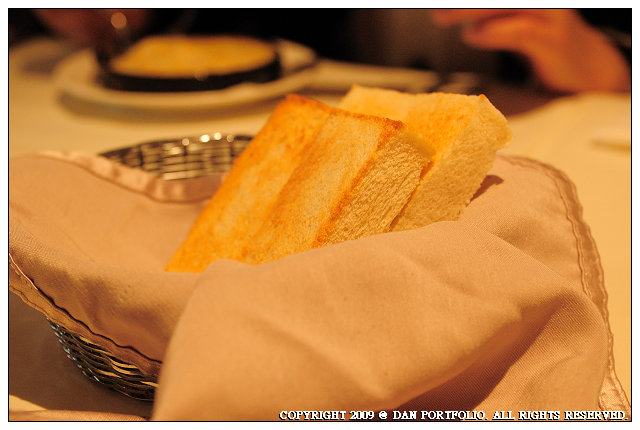TASTy-前菜-方塊麵包