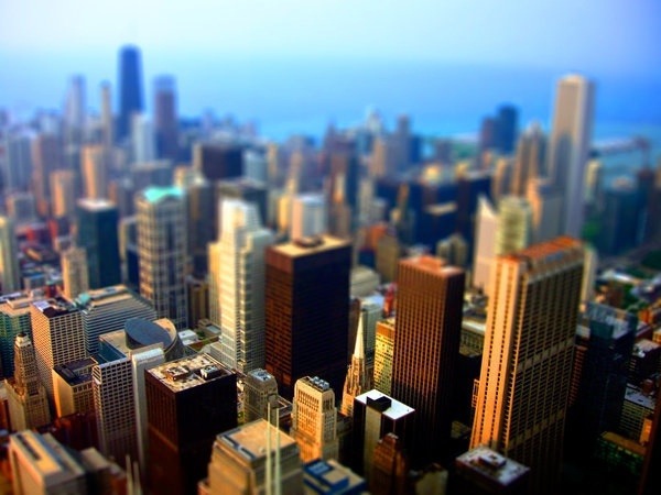 Tilt-Shift-Chicago-126181636-thumb[1].jpg