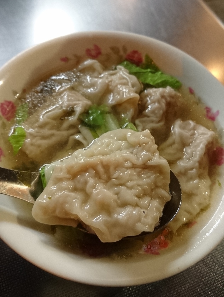 [食記] 高雄光華 延陵溫州餛飩 實在好吃的大餛飩