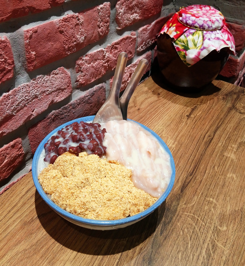 [食記] 台北中正 來呷甜甜品 軟Q綿密蜜芋麻糬冰