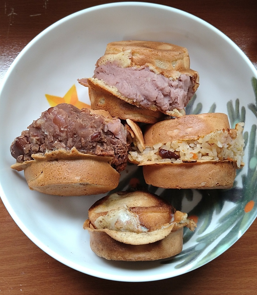 [食記] 新北板橋 太極鰲車輪餅 終極爆餡滋味普通