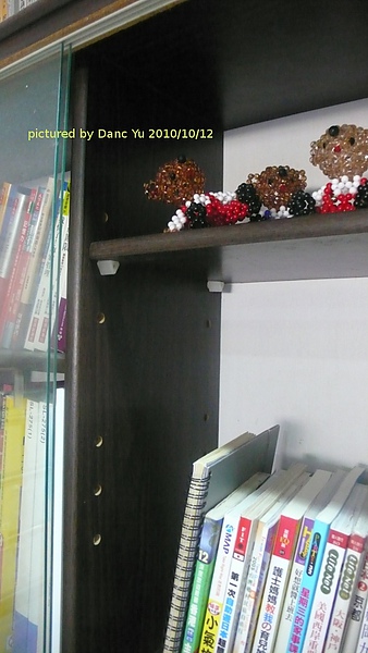 P1000077_書櫃3.JPG P1000077_書櫃3.JPG
