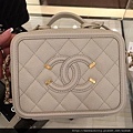 Chanel-CC-Filigree-Vanity-Case-Bag-beige.jpg