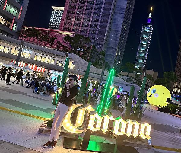 夏日夜晚來場浪漫的戶外電影約會吧！2023 Corona 弛