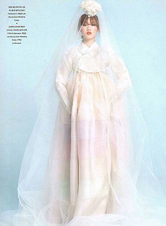 4-modern-meets-tradition-hanbok-wedding-gowns-you-must-see.jpg