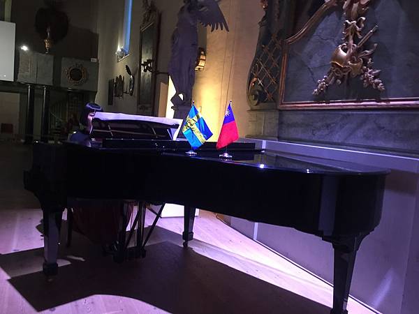 2019-10-03 18.17.11.jpg