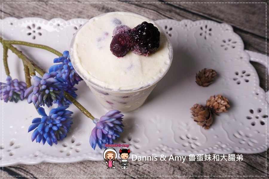 20160824《新竹甜点推荐》Safini TIRAMISU 莎费尼纯义风提拉米苏。原味。酒味。草苺。开心果。综合莓果︱每日限量手工製作。可宅配可到店自取~附影片 (26).jpg