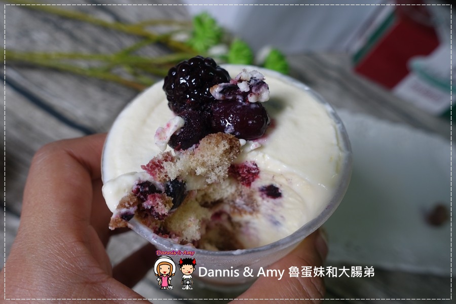 20160824《新竹甜点推荐》Safini TIRAMISU 莎费尼纯义风提拉米苏。原味。酒味。草苺。开心果。综合莓果︱每日限量手工製作。可宅配可到店自取~附影片 (32).jpg