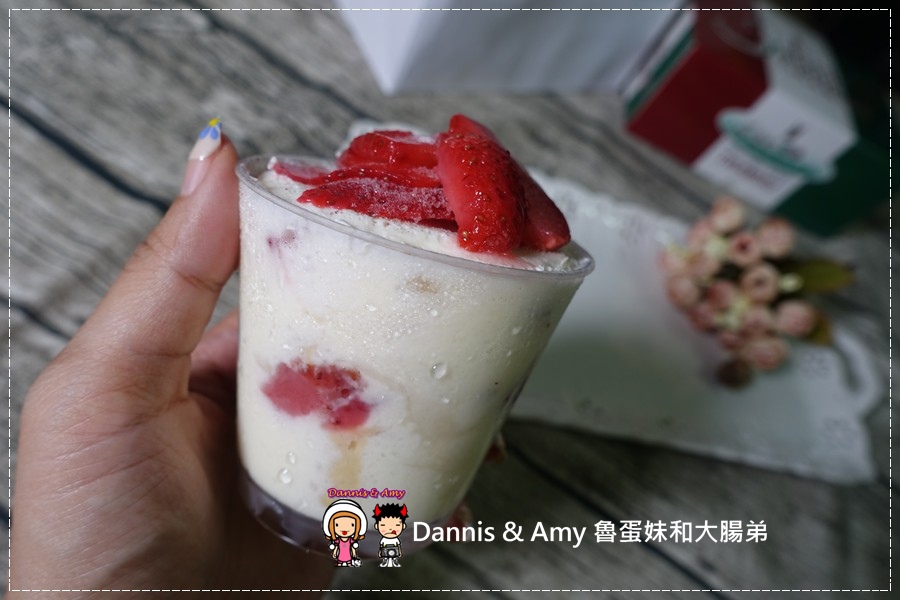 20160824《新竹甜点推荐》Safini TIRAMISU 莎费尼纯义风提拉米苏。原味。酒味。草苺。开心果。综合莓果︱每日限量手工製作。可宅配可到店自取~附影片 (34).jpg