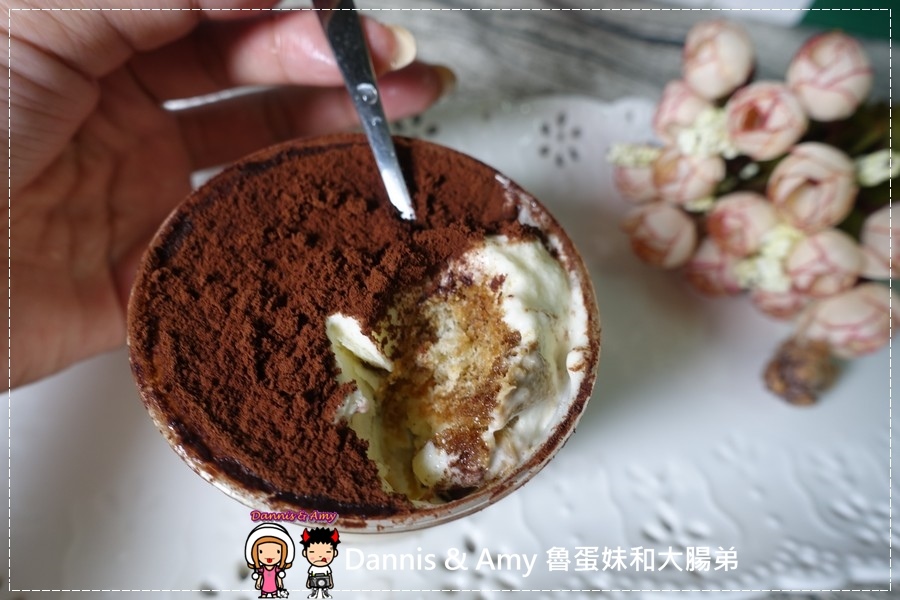 20160824《新竹甜点推荐》Safini TIRAMISU 莎费尼纯义风提拉米苏。原味。酒味。草苺。开心果。综合莓果︱每日限量手工製作。可宅配可到店自取~附影片 (36).jpg