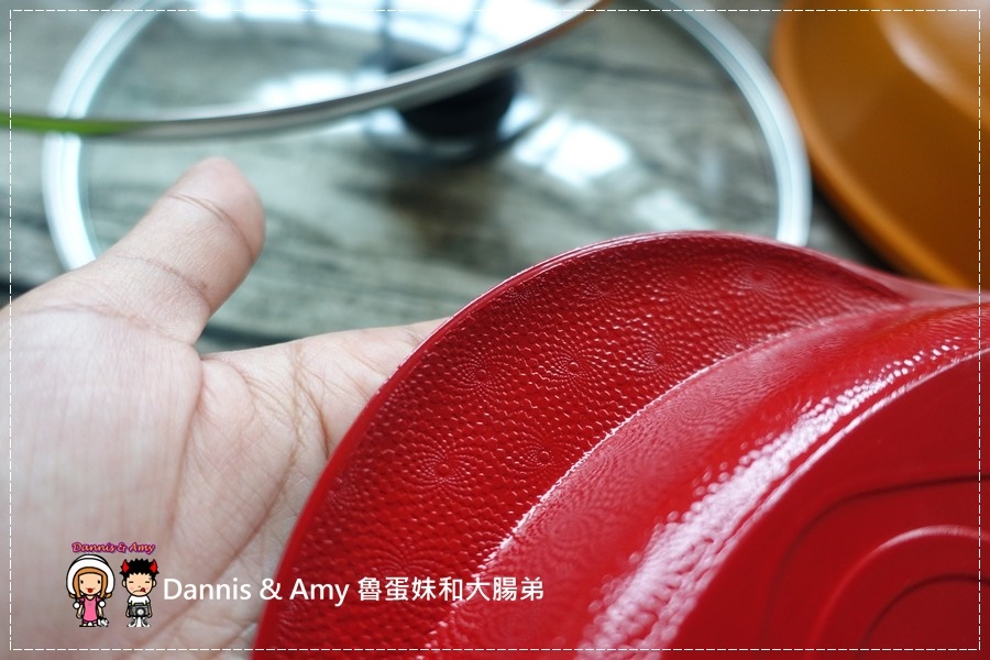 20161010《食谱 》【韩国Kitchen Art】时尚清新钛石锅具组-炒锅x煎锅x烤盘x汤锅满足料理所有需求︱开箱影片 (23).jpg