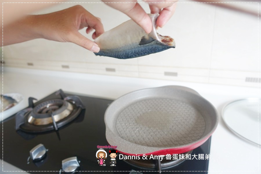 20161010《食谱 》【韩国Kitchen Art】时尚清新钛石锅具组-炒锅x煎锅x烤盘x汤锅满足料理所有需求︱开箱影片 (41).jpg