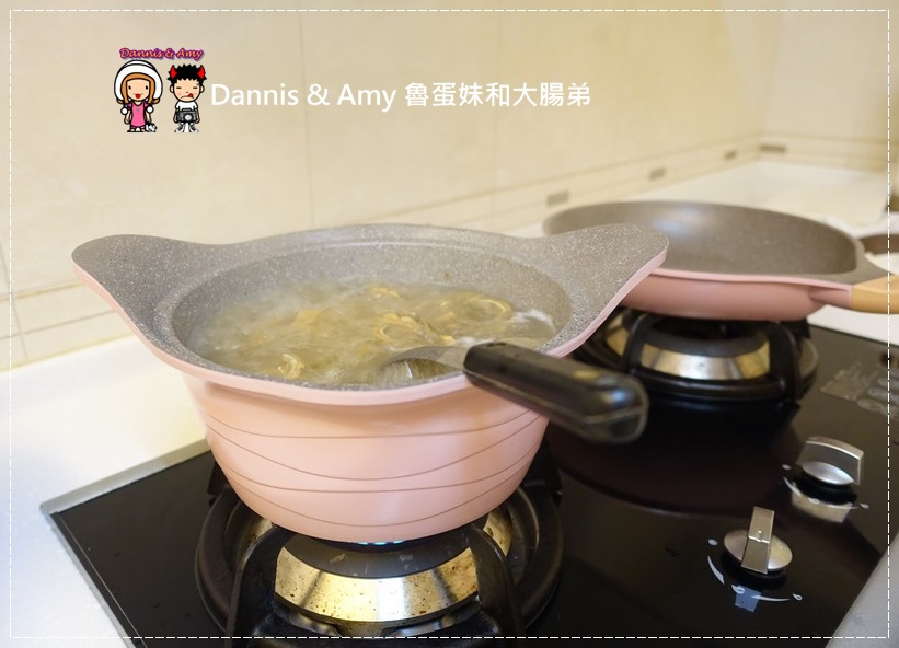 20161023《女生最爱锅具》瑞士MONCROSS 限量粉贝壳不沾锅(三锅三盖)。煎、煮、炒、炸、蒸、烤厨房中的梦幻逸品︱影片 (23).jpg