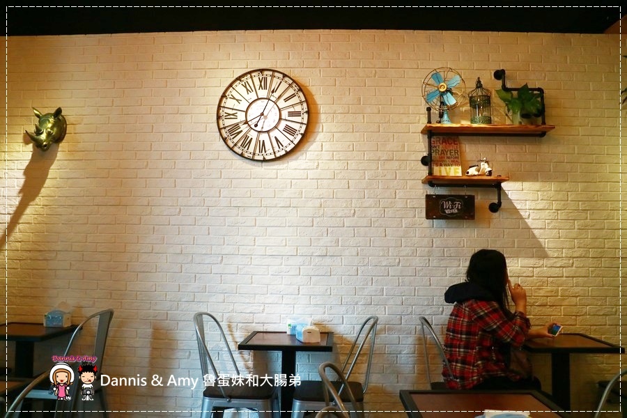 20170508《新竹新莊火車站吃什麼?》吐司工寓Tosicon-新竹關東店。OPPA韓式煎土司。早餐。早午餐。下午茶|菜單。價位。內用外帶外送(影片) (45).jpg