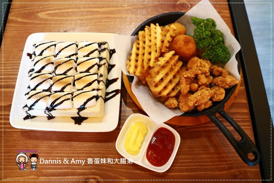 20170508《新竹新莊火車站吃什麼?》吐司工寓Tosicon-新竹關東店。OPPA韓式煎土司。早餐。早午餐。下午茶|菜單。價位。內用外帶外送(影片) (35).jpg