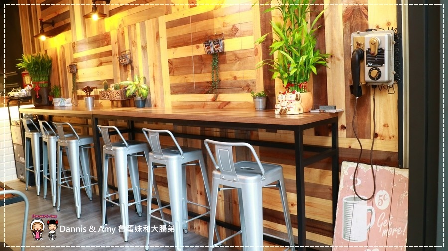 20170508《新竹新莊火車站吃什麼?》吐司工寓Tosicon-新竹關東店。OPPA韓式煎土司。早餐。早午餐。下午茶|菜單。價位。內用外帶外送(影片) (10).jpg