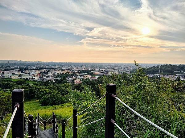 [台中] 烏日 竹山寺、知高圳步道、好漢坡/香蓮桂林米粉