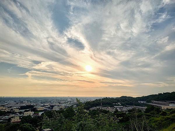 [台中] 烏日 竹山寺、知高圳步道、好漢坡/香蓮桂林米粉