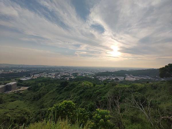 [台中] 烏日 竹山寺、知高圳步道、好漢坡/香蓮桂林米粉