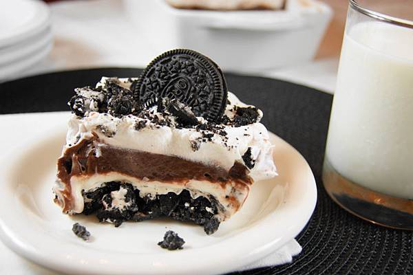 Oreo Icebox Dessert 1.JPG