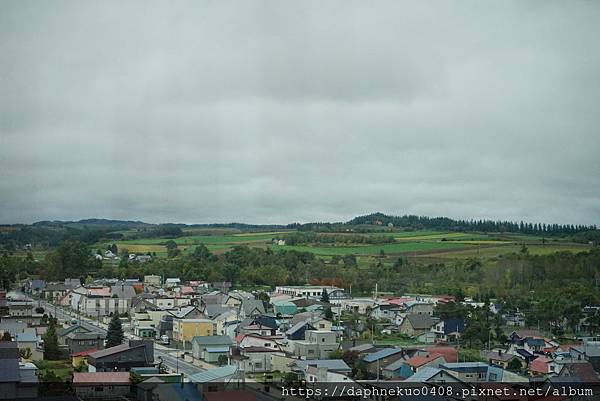 北海道千里長征自駕遊9 美瑛之丘 美瑛町 拼布之丘 青池 吹上溫泉 湯元白金溫泉 白鬚瀑布 Daphne 旅讀世界 痞客邦 北海道千里長征自駕遊9 美瑛之丘 美瑛町 拼布之丘 青池 吹上溫泉 湯元白金溫泉 白鬚瀑布 Daphne 旅讀世界 痞客邦