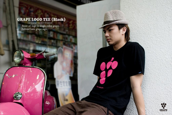 GRAPE LOGO TEE (Black)阿信戶外.jpg