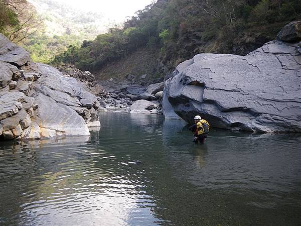 寶來溪溯登小關山2009-03-15 08-43-20_0124.JPG