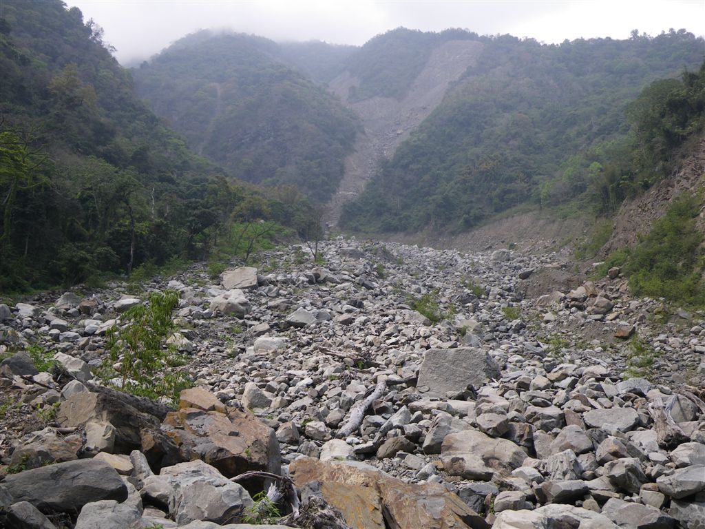 霍俄索溪溯登新望嶺_0066_2011-3-23 下午 01-42-41.JPG