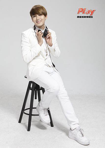 super-junior-m-on-play-magazine-may11-ryeowook