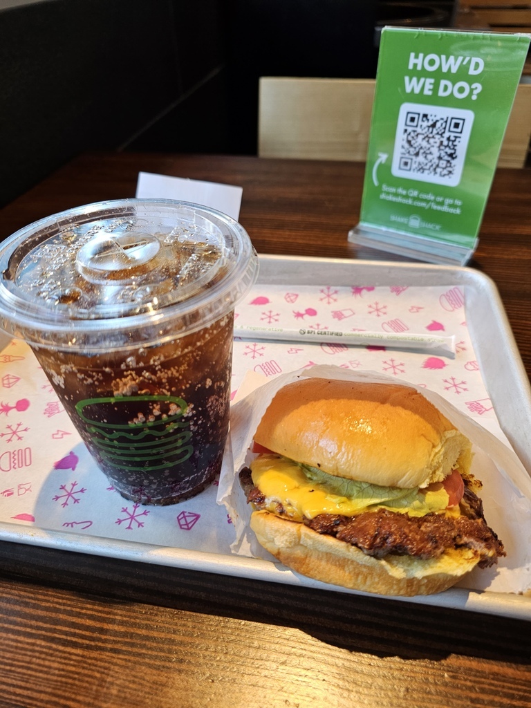 美國速食漢堡大亂鬥，In-N-Out、Shake Shack