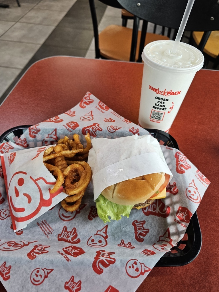 美國速食漢堡大亂鬥，In-N-Out、Shake Shack